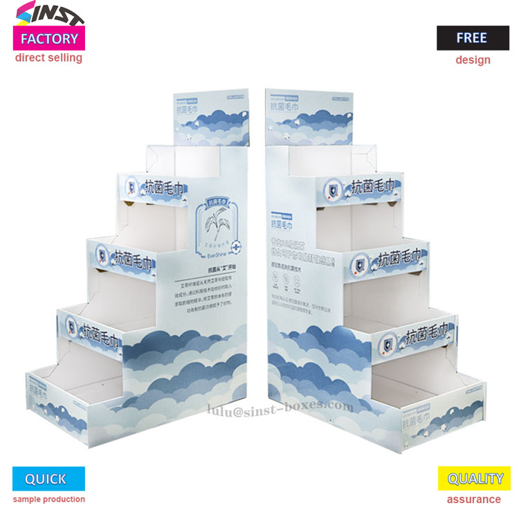 एक कार्डबोर्ड रैक, शेल्फ पर रखे तौलिये से कैसे बात कर सकता है?